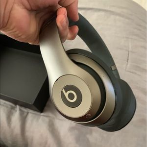 Beats Studio Wireless Headphones-Titanium